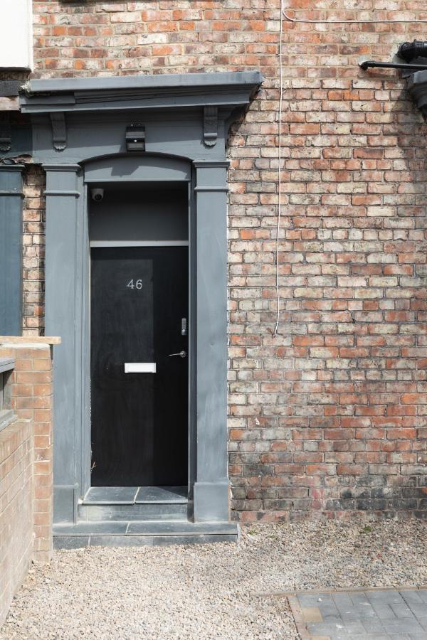 Stockton Town Centre Studio Apartments Free Parking And Wi-Fi Esterno foto