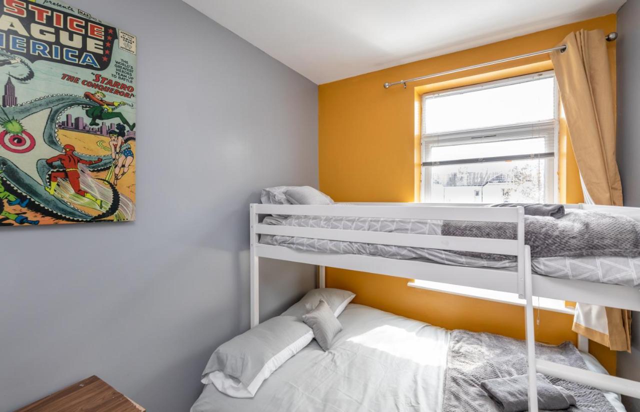 Stockton Town Centre Studio Apartments Free Parking And Wi-Fi Esterno foto
