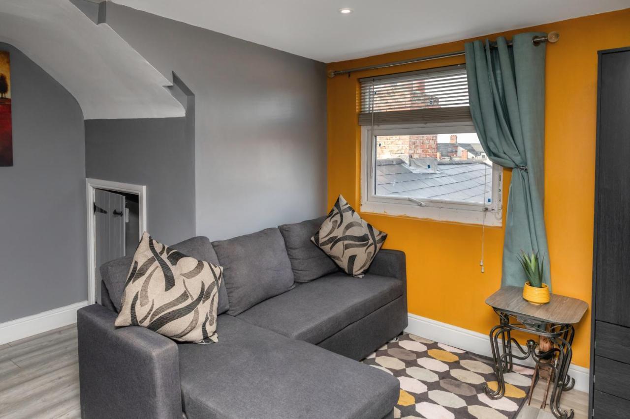 Stockton Town Centre Studio Apartments Free Parking And Wi-Fi Esterno foto