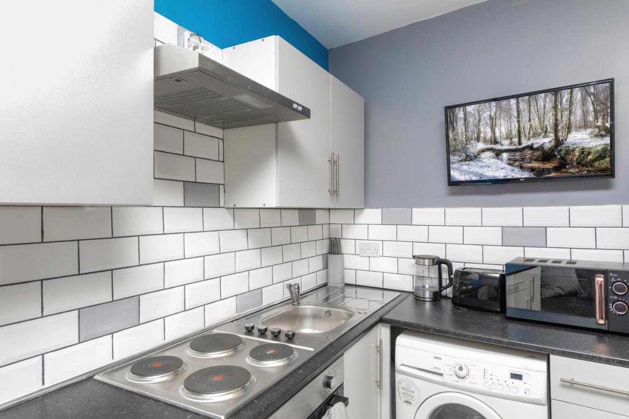 Stockton Town Centre Studio Apartments Free Parking And Wi-Fi Esterno foto