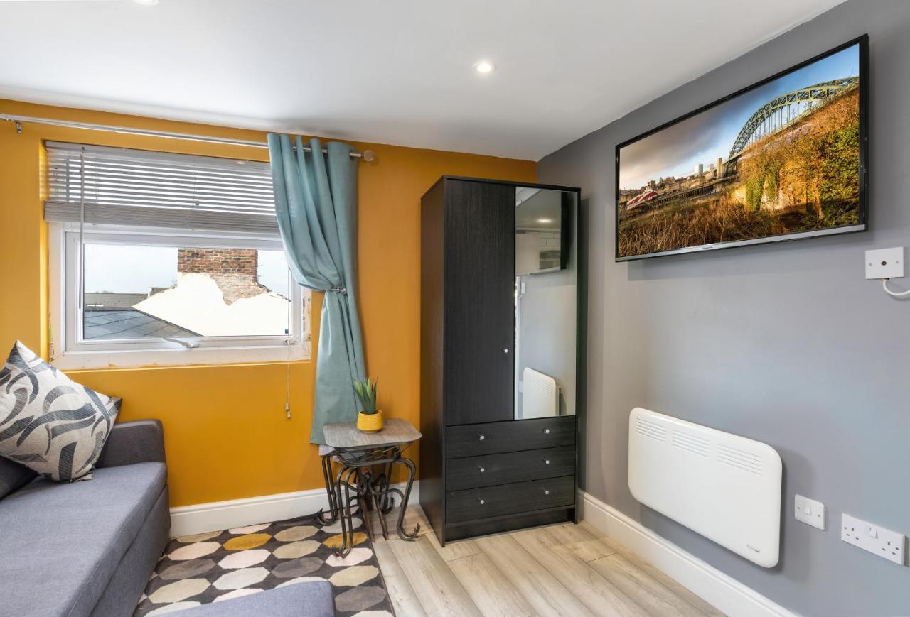 Stockton Town Centre Studio Apartments Free Parking And Wi-Fi Esterno foto
