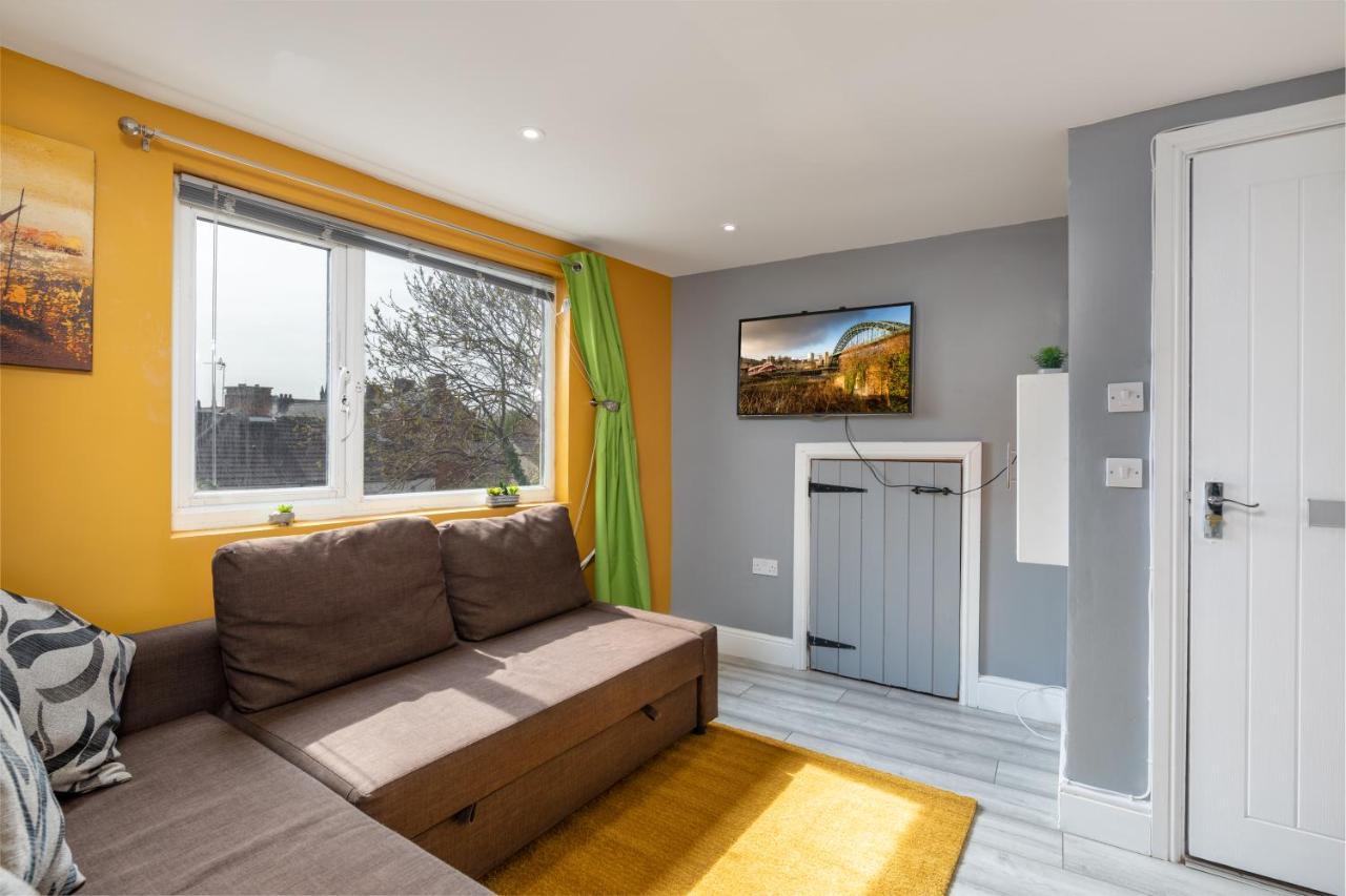 Stockton Town Centre Studio Apartments Free Parking And Wi-Fi Esterno foto